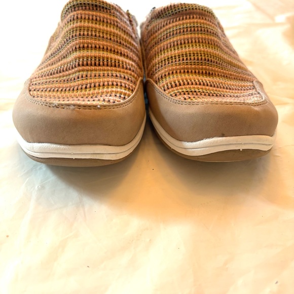 Easy Street Sport Comfort Sneaker Mules Tan SZ 6.5 M Worn 2X - Picture 6 of 15